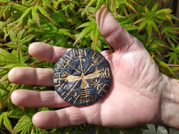 Viking Vegvisir Compass Stone
